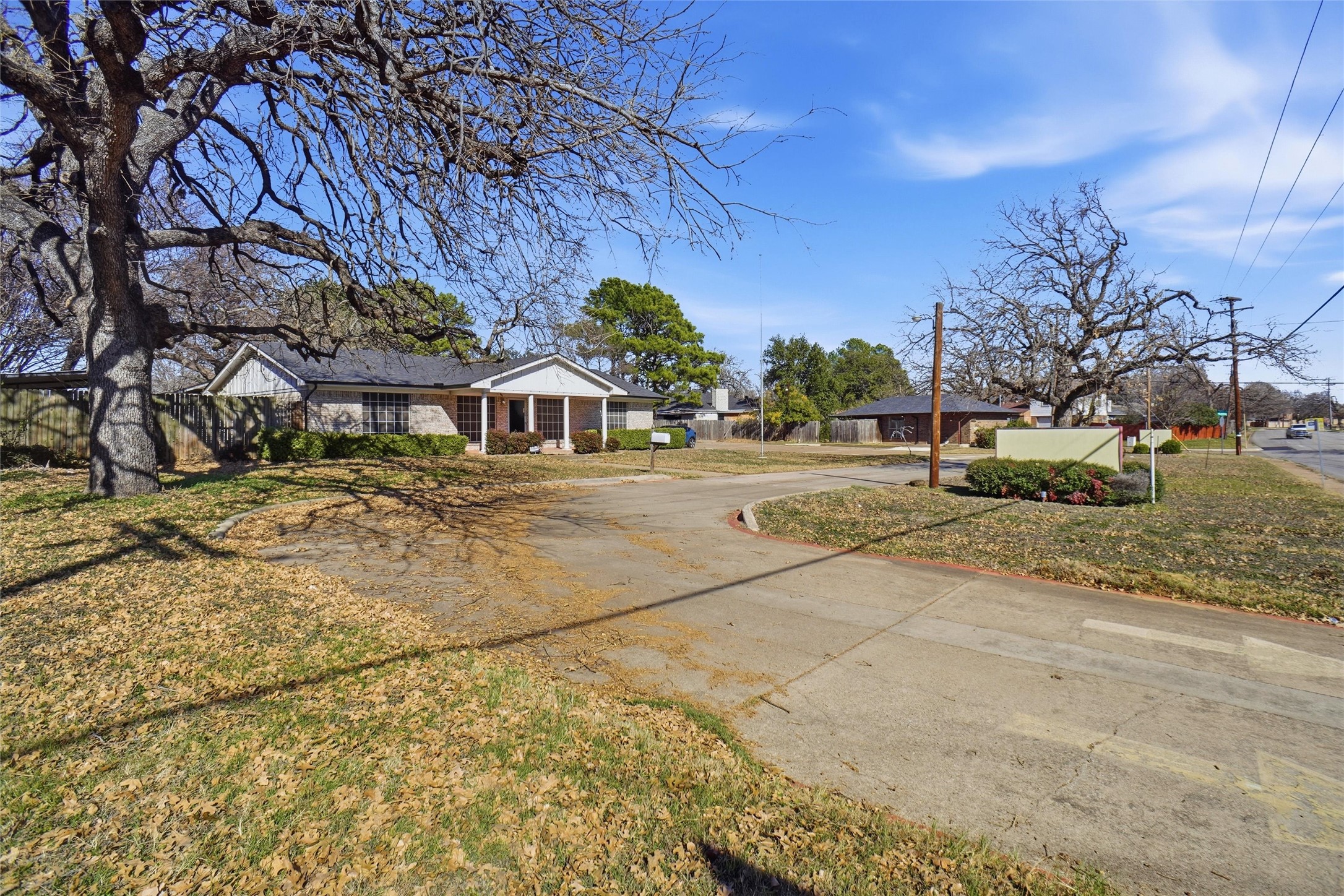 2105 W Shady Grove Road Irving TX 75060