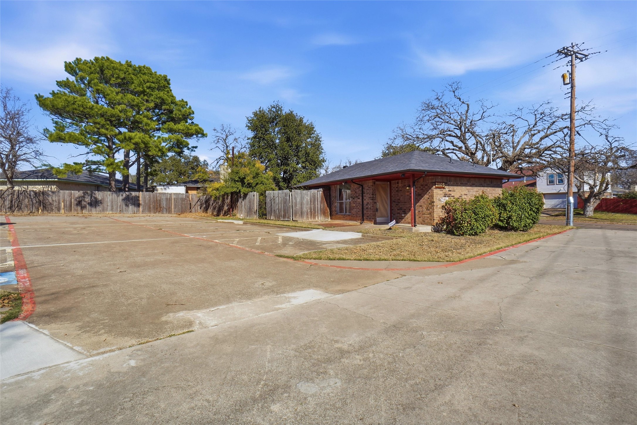 2105 W Shady Grove Road Irving TX 75060