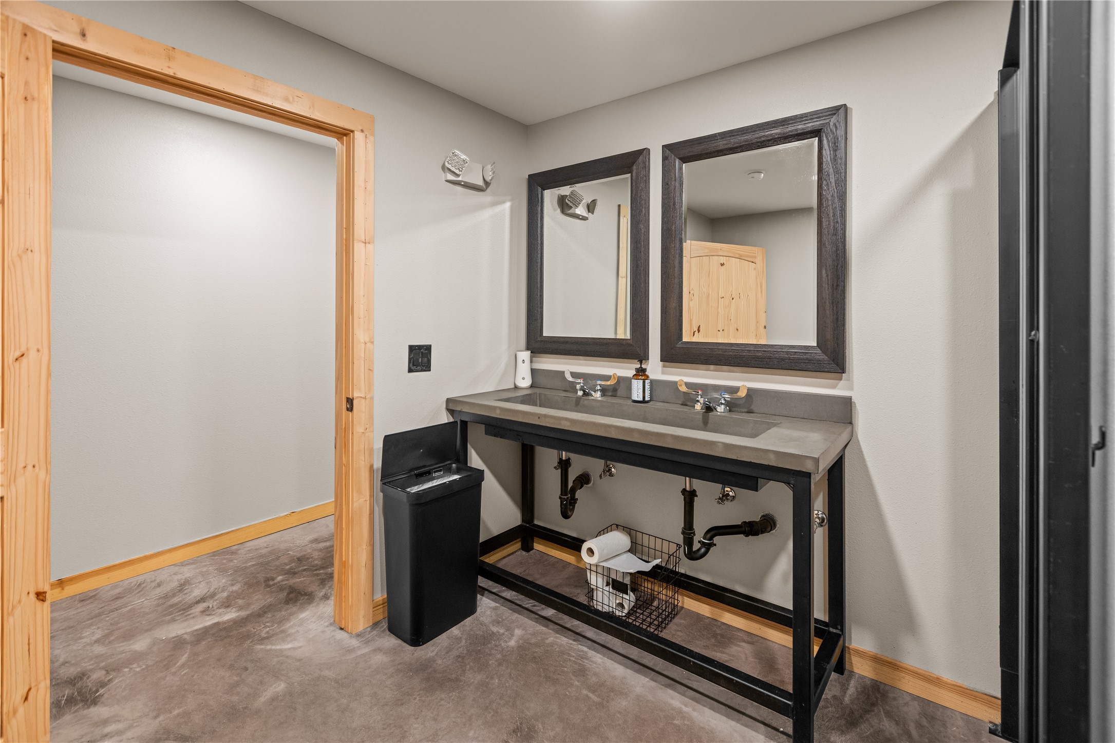 151 S 5th Street Honey Grove TX 75446
