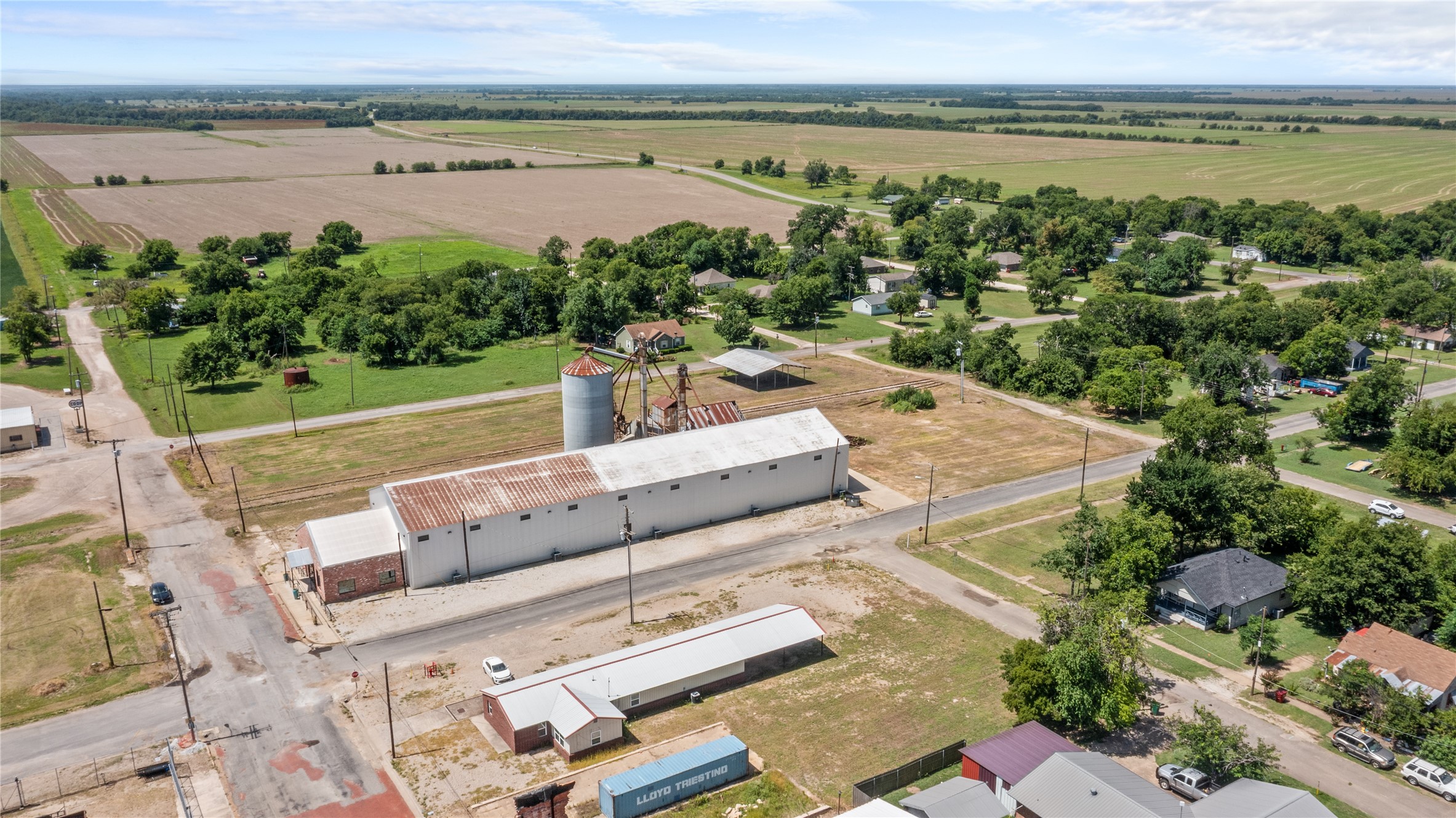 151 S 5th Street Honey Grove TX 75446