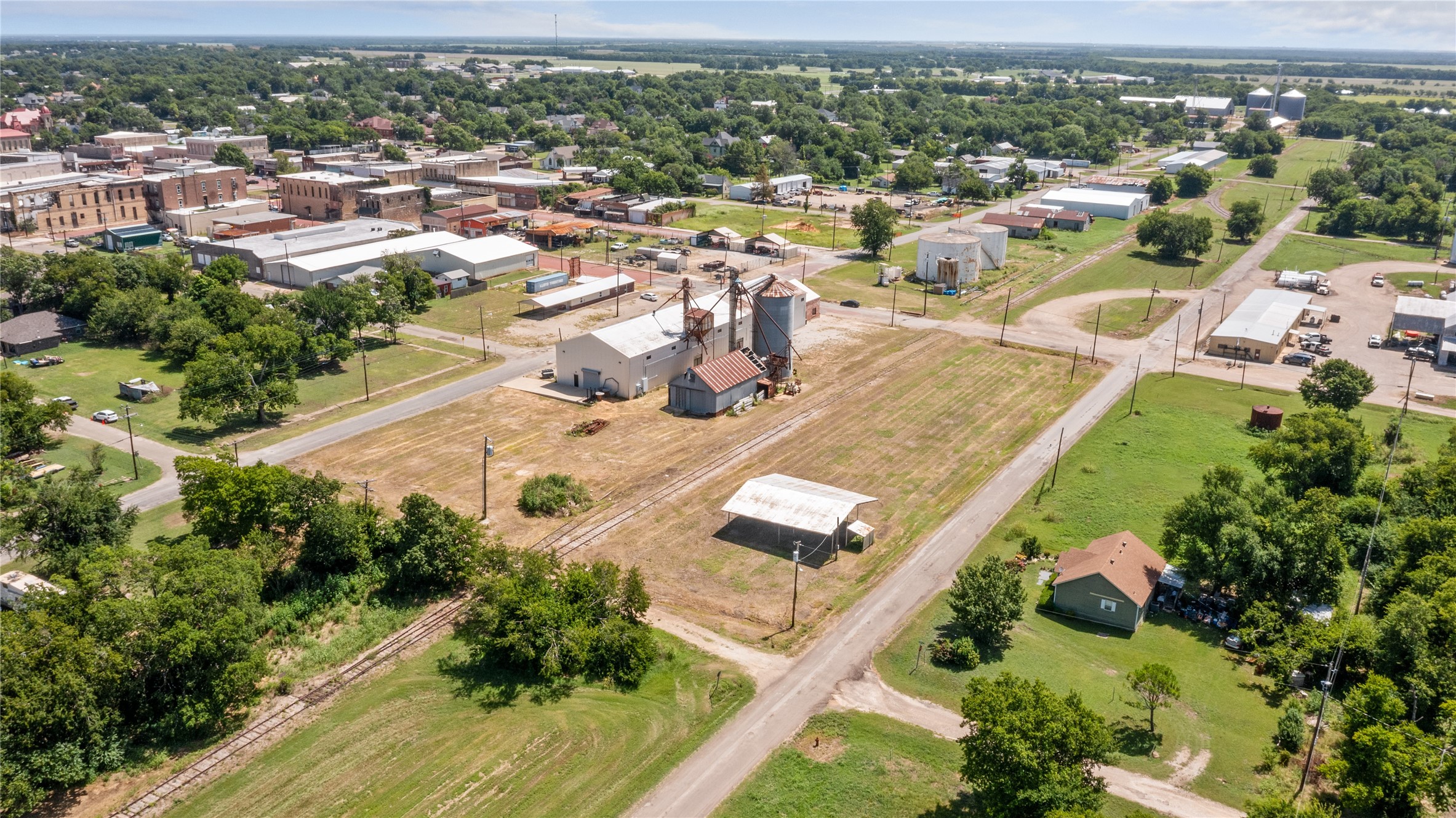 151 S 5th Street Honey Grove TX 75446