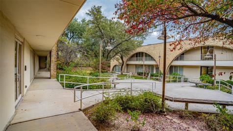 2660 E Lamar Boulevard Arlington TX 76011