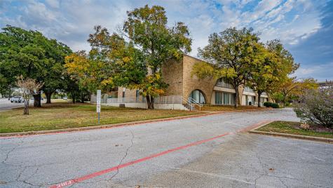 2660 E Lamar Boulevard Arlington TX 76011