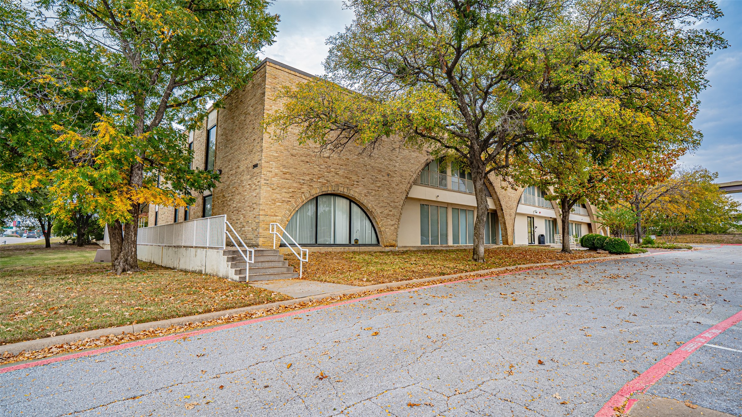 2660 E Lamar Boulevard Arlington TX 76011