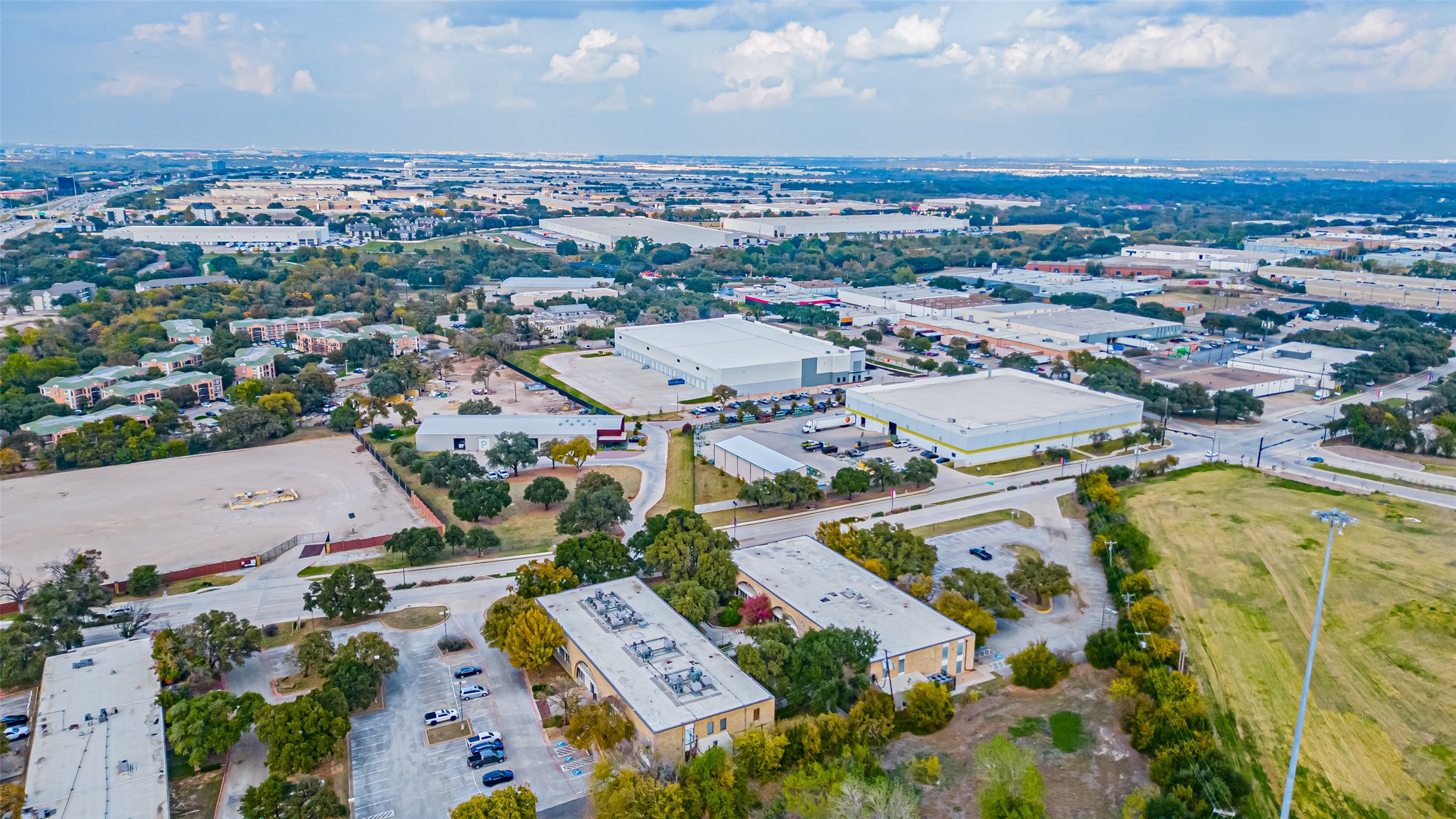 2660 E Lamar Boulevard Arlington TX 76011