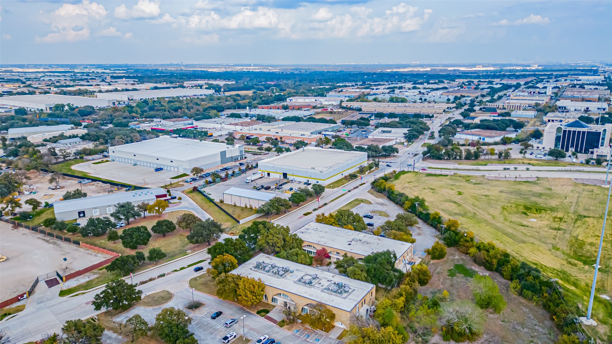 2660 E Lamar Boulevard Arlington TX 76011