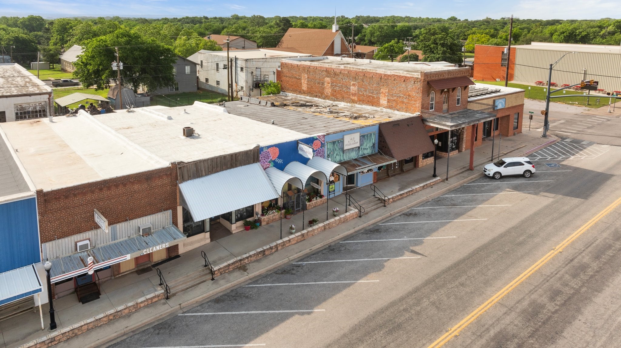 141 N Texas Street De Leon TX 76444