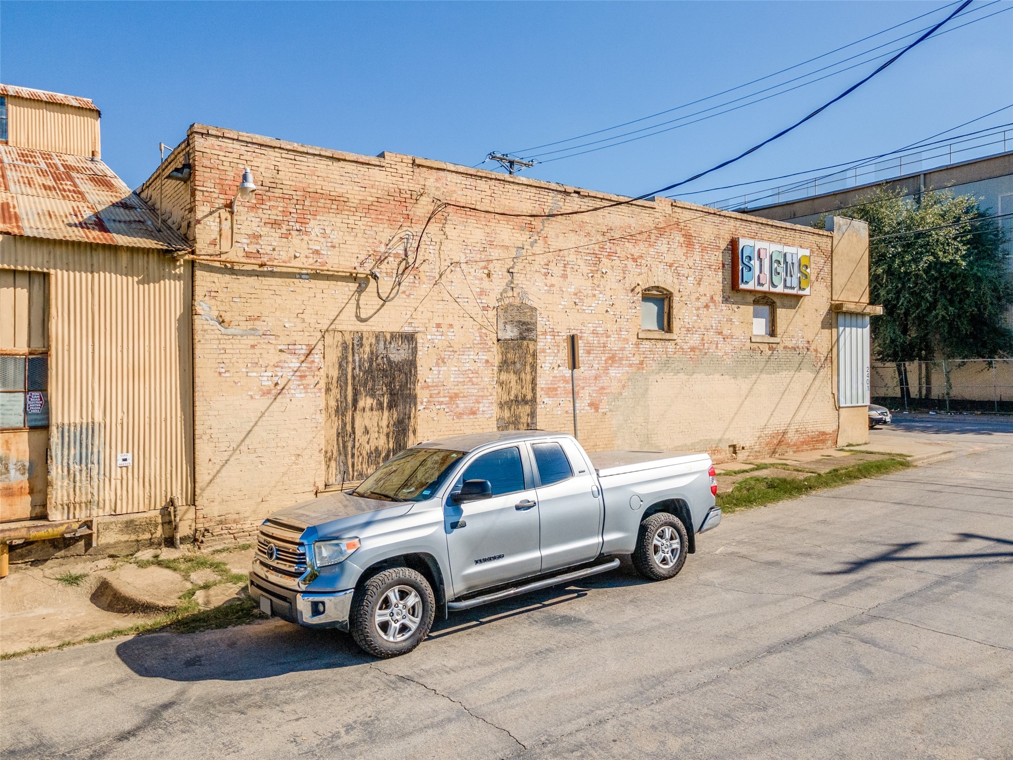 2401 Hickory Street Dallas TX 75215