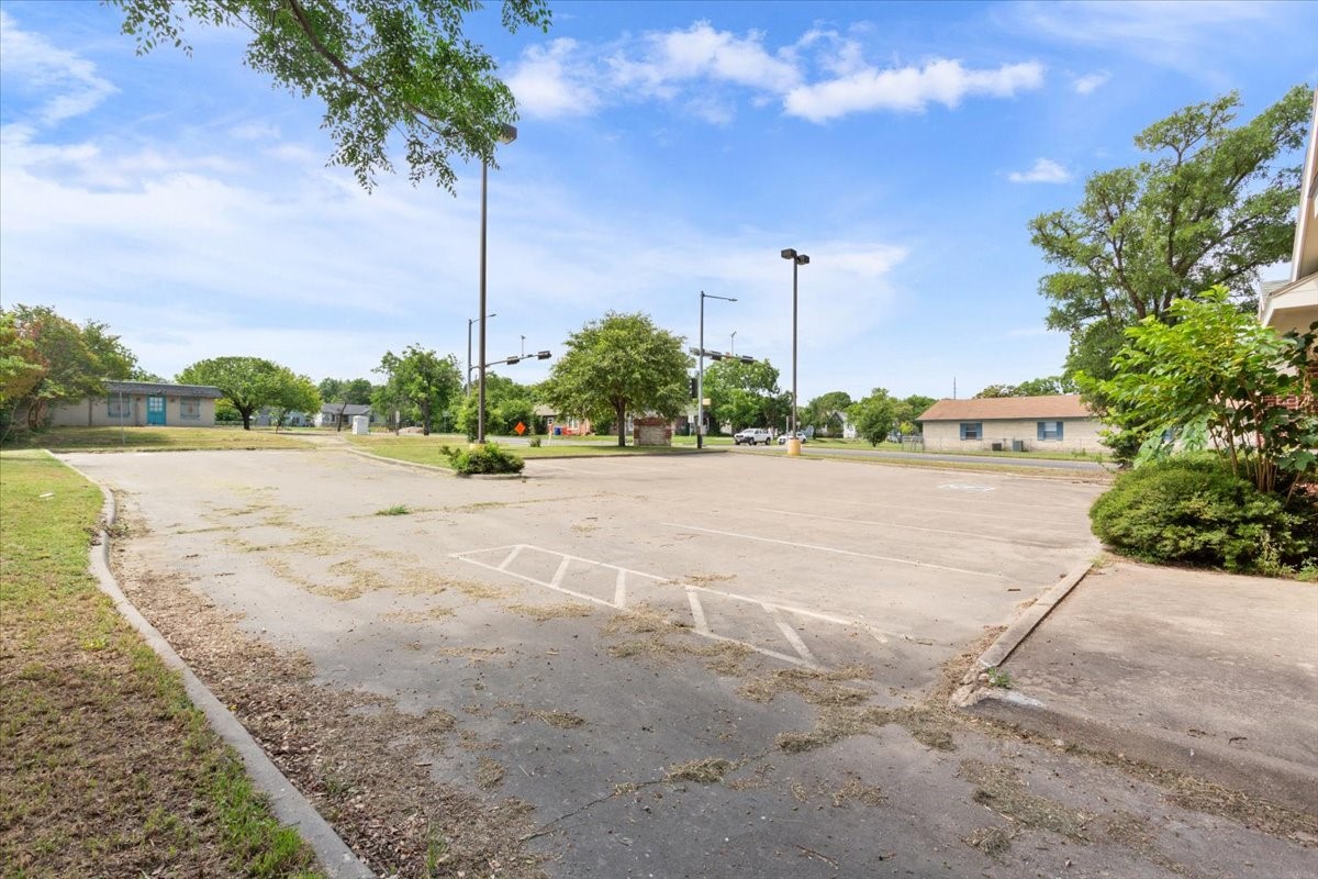 2419 Herring Avenue Waco TX 76708