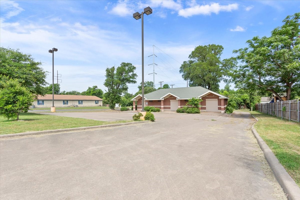 2419 Herring Avenue Waco TX 76708