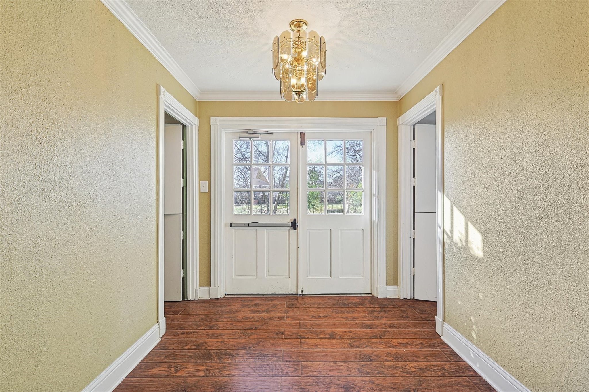 325 S Cowan Avenue Lewisville TX 75057