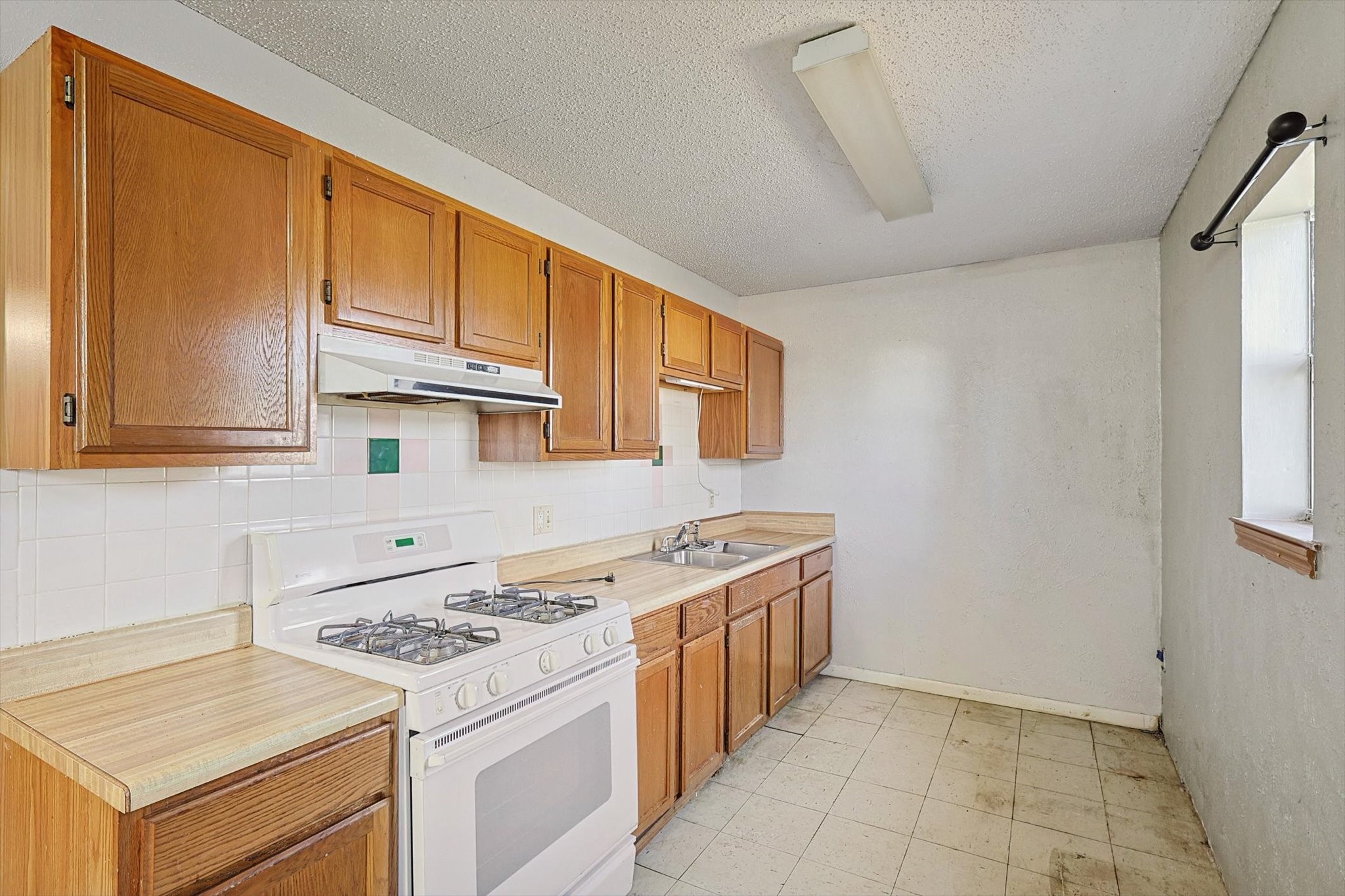 325 S Cowan Avenue Lewisville TX 75057