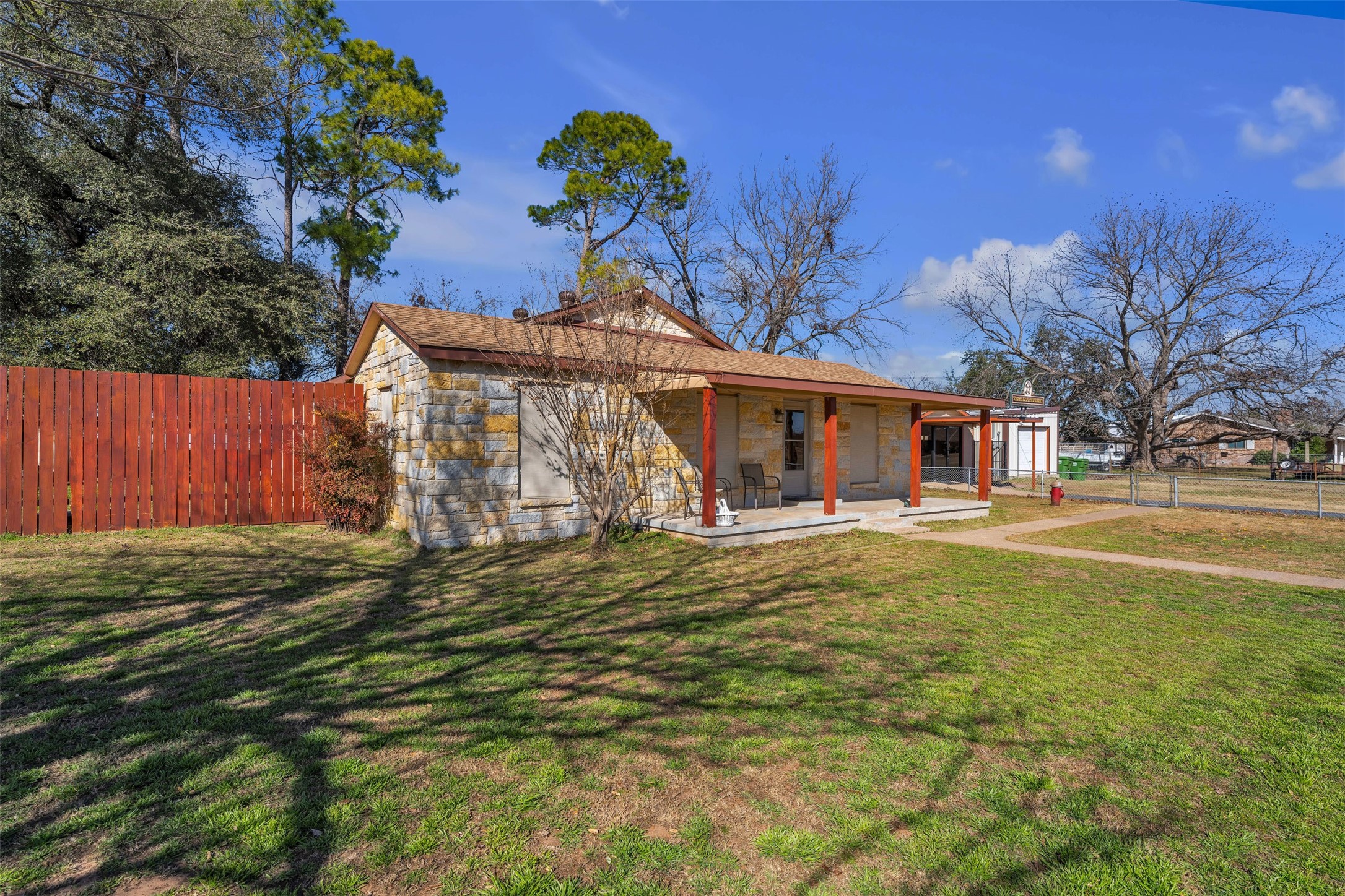 5920- C Walnut Creek Drive Granbury TX 76049