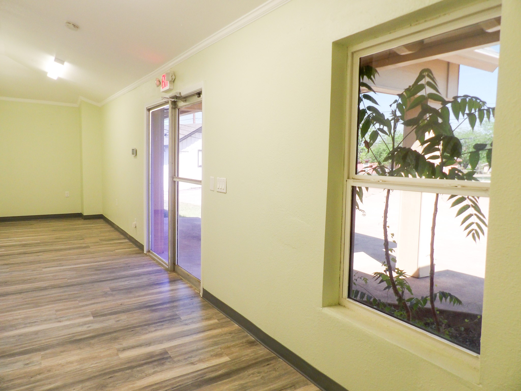 4373 S Hampton Road Dallas TX 75232