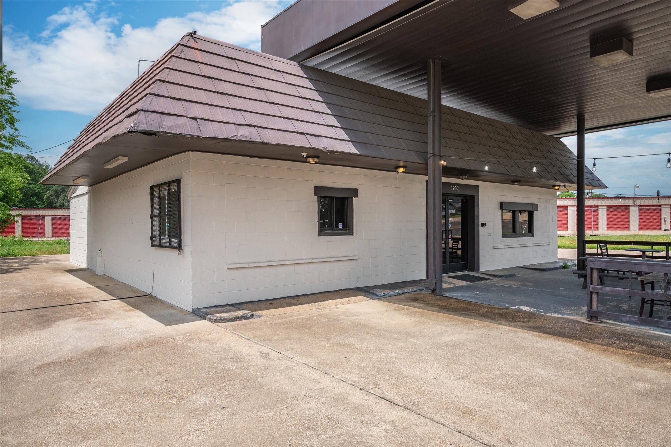 1907 W Oak Street Palestine TX 75801