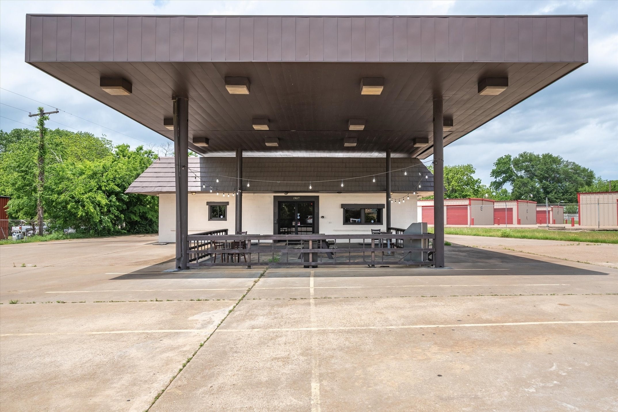 1907 W Oak Street Palestine TX 75801