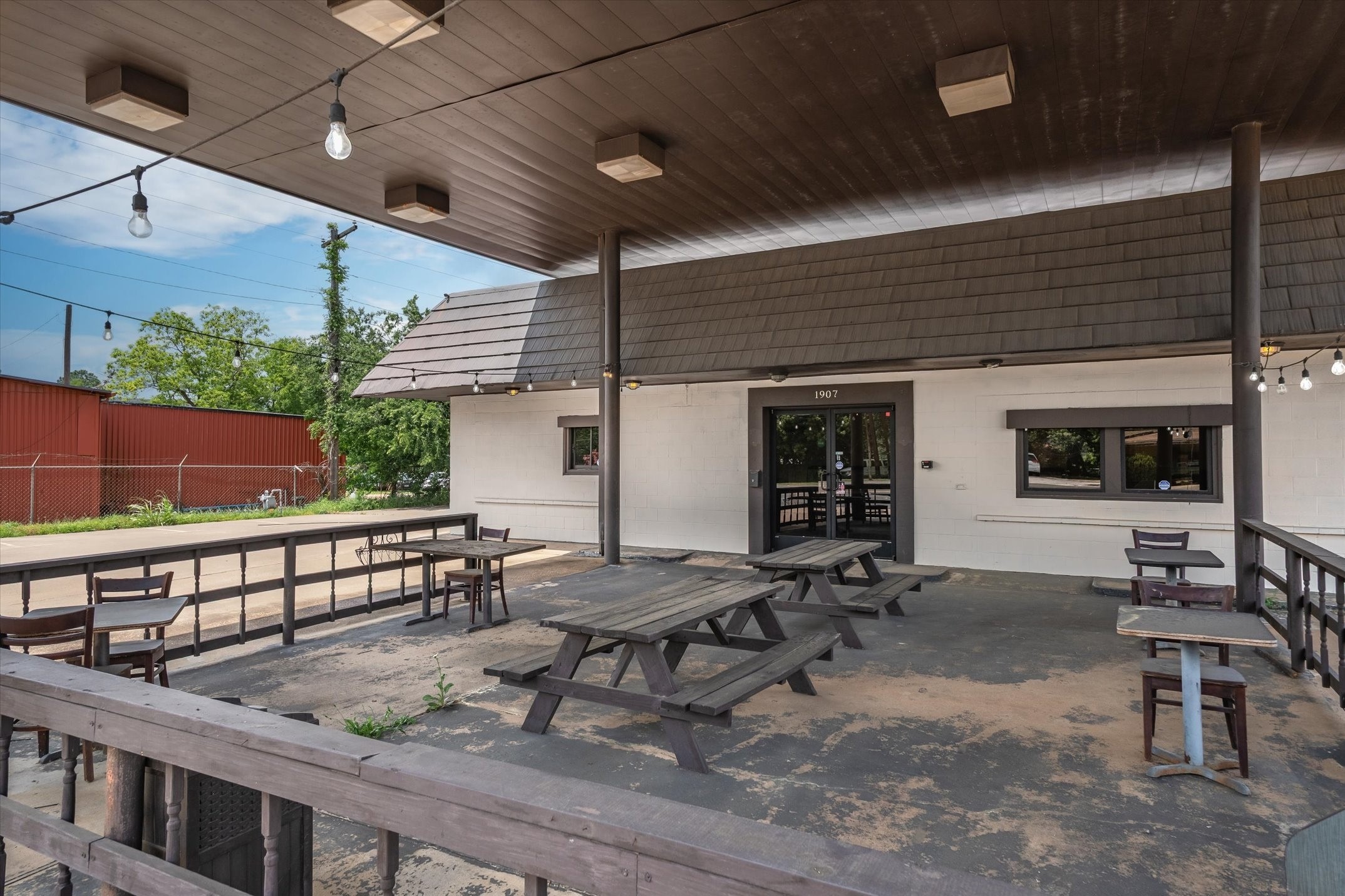 1907 W Oak Street Palestine TX 75801