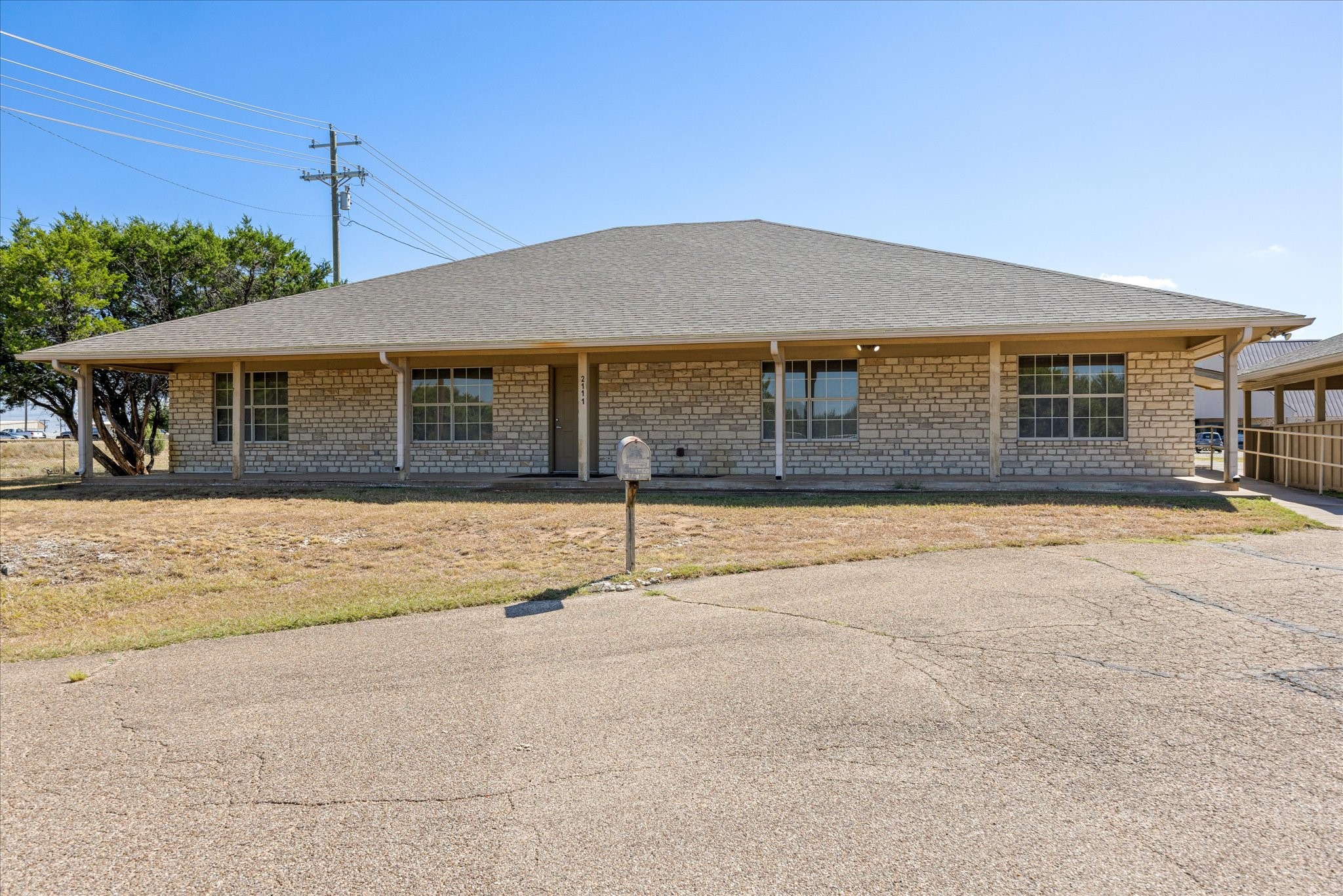 2111 W Us Highway 377 Granbury TX 76048