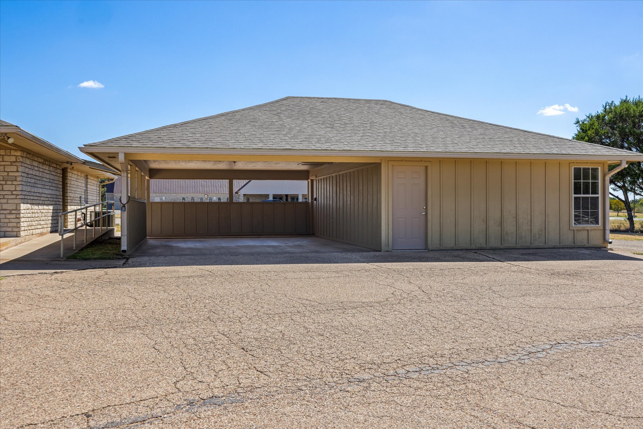 2111 W Us Highway 377 Granbury TX 76048