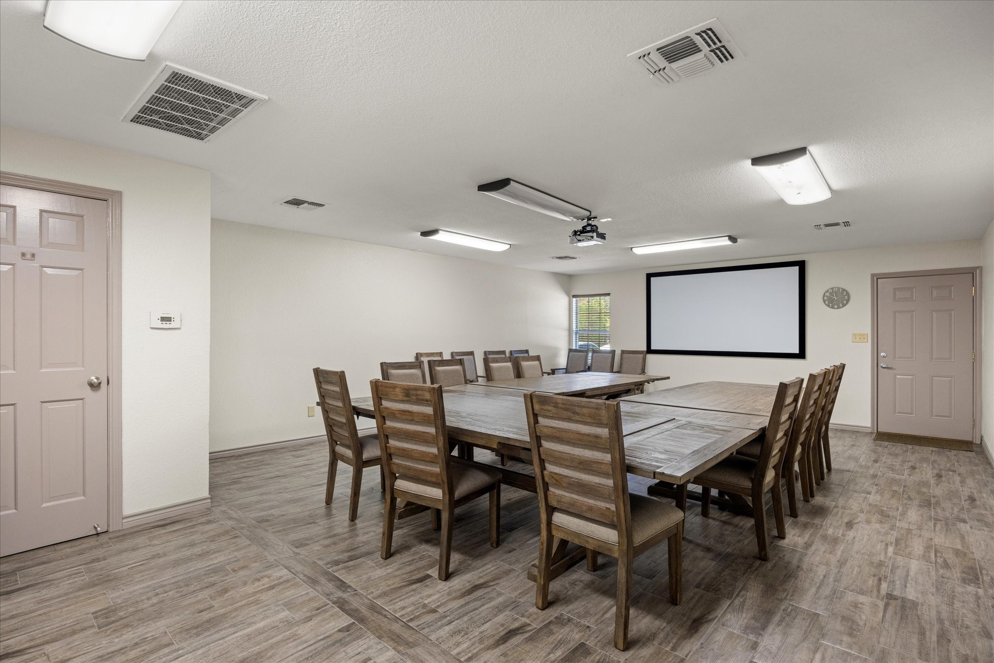 2111 W Us Highway 377 Granbury TX 76048