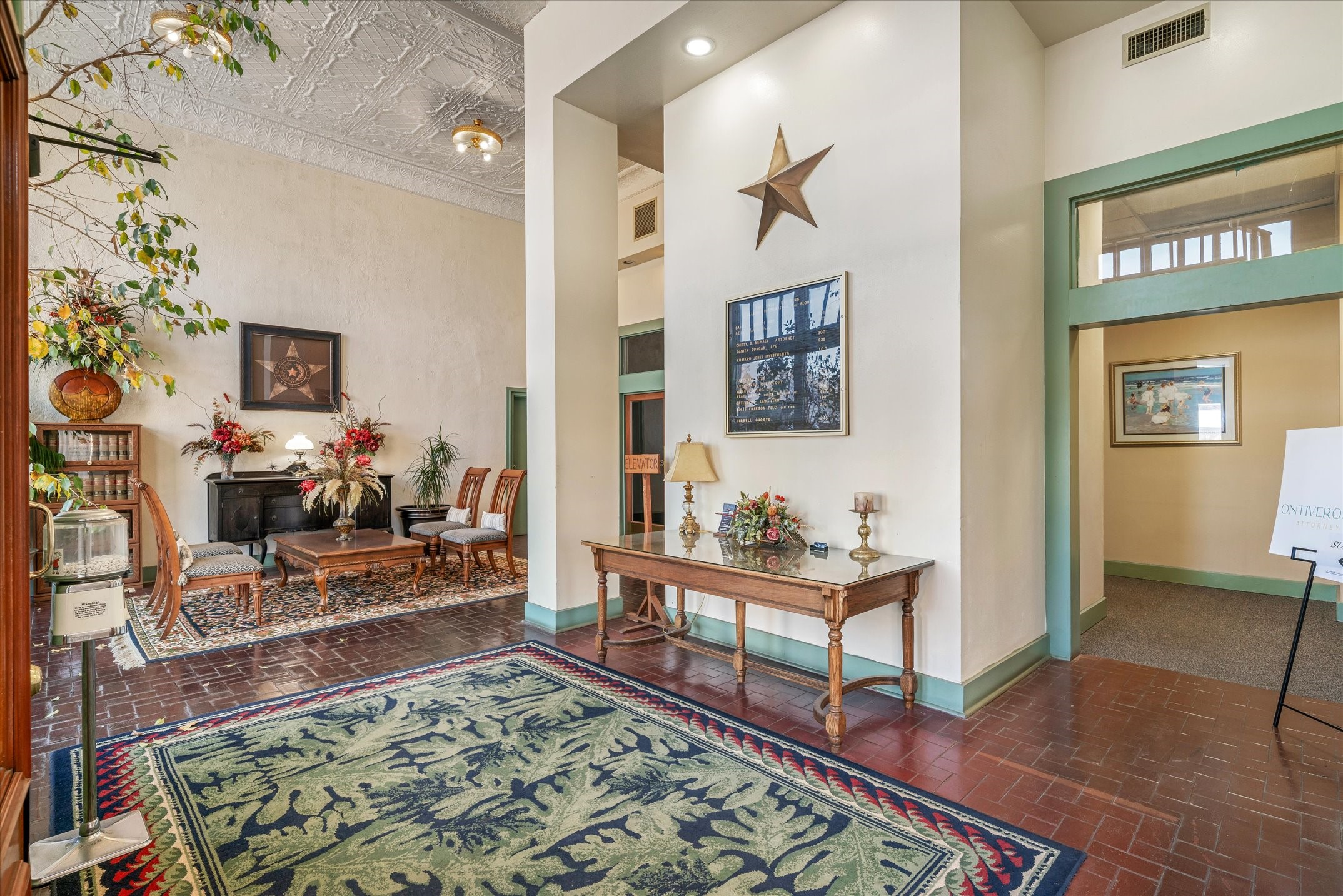 102 E Moore Avenue Terrell TX 75160