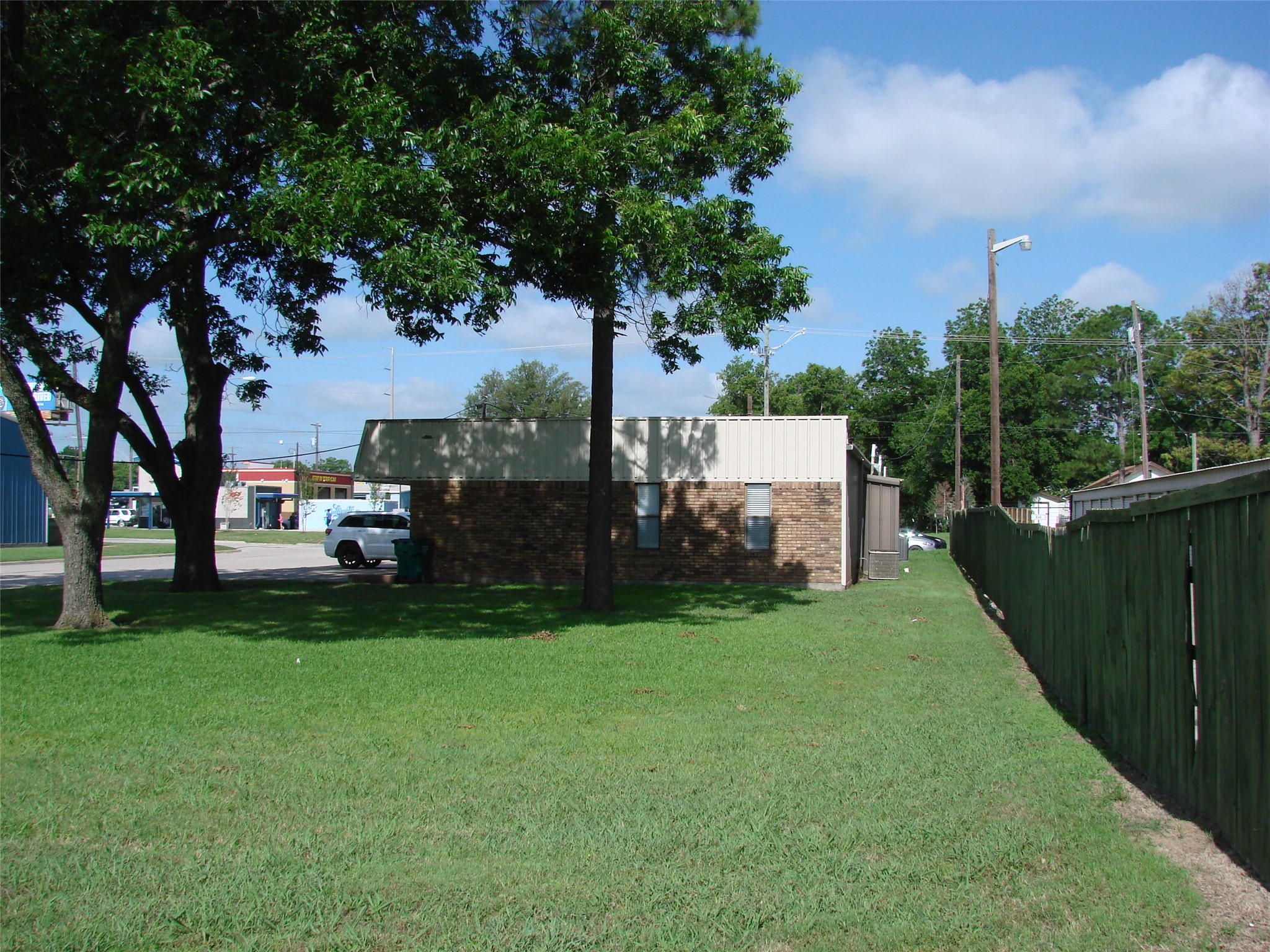 1700 Weaver Gainesville TX 76240