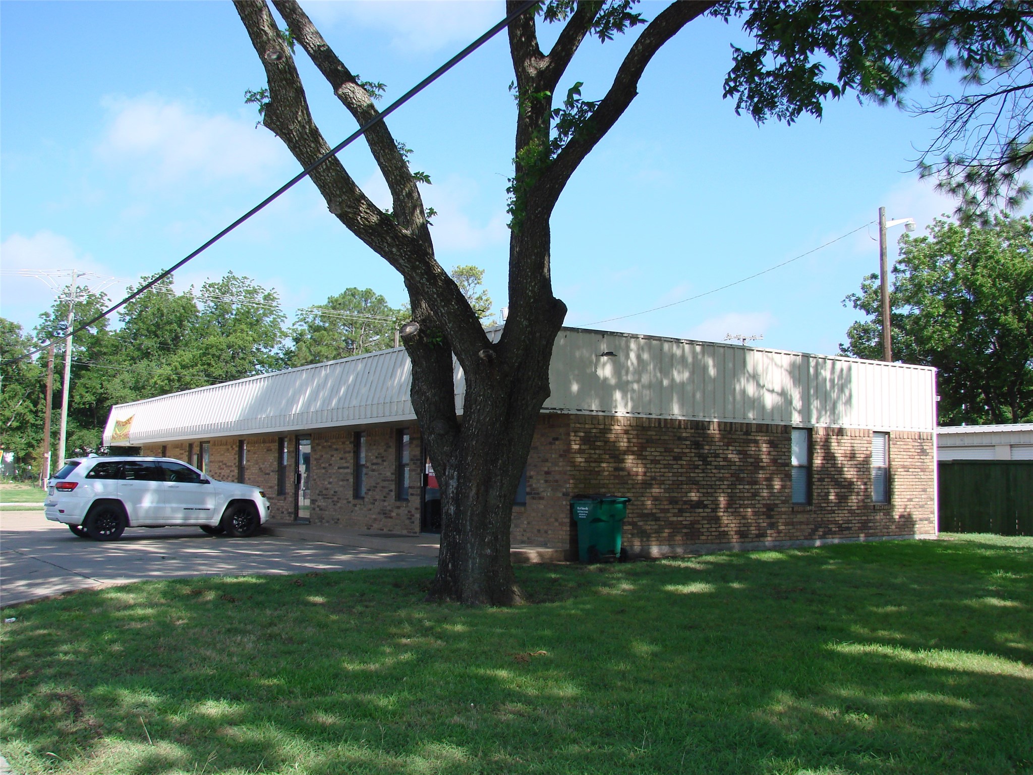 1700 Weaver Gainesville TX 76240