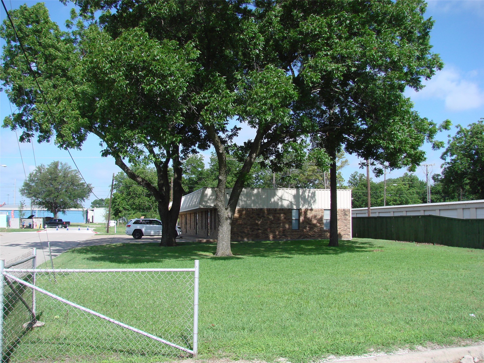 1700 Weaver Gainesville TX 76240
