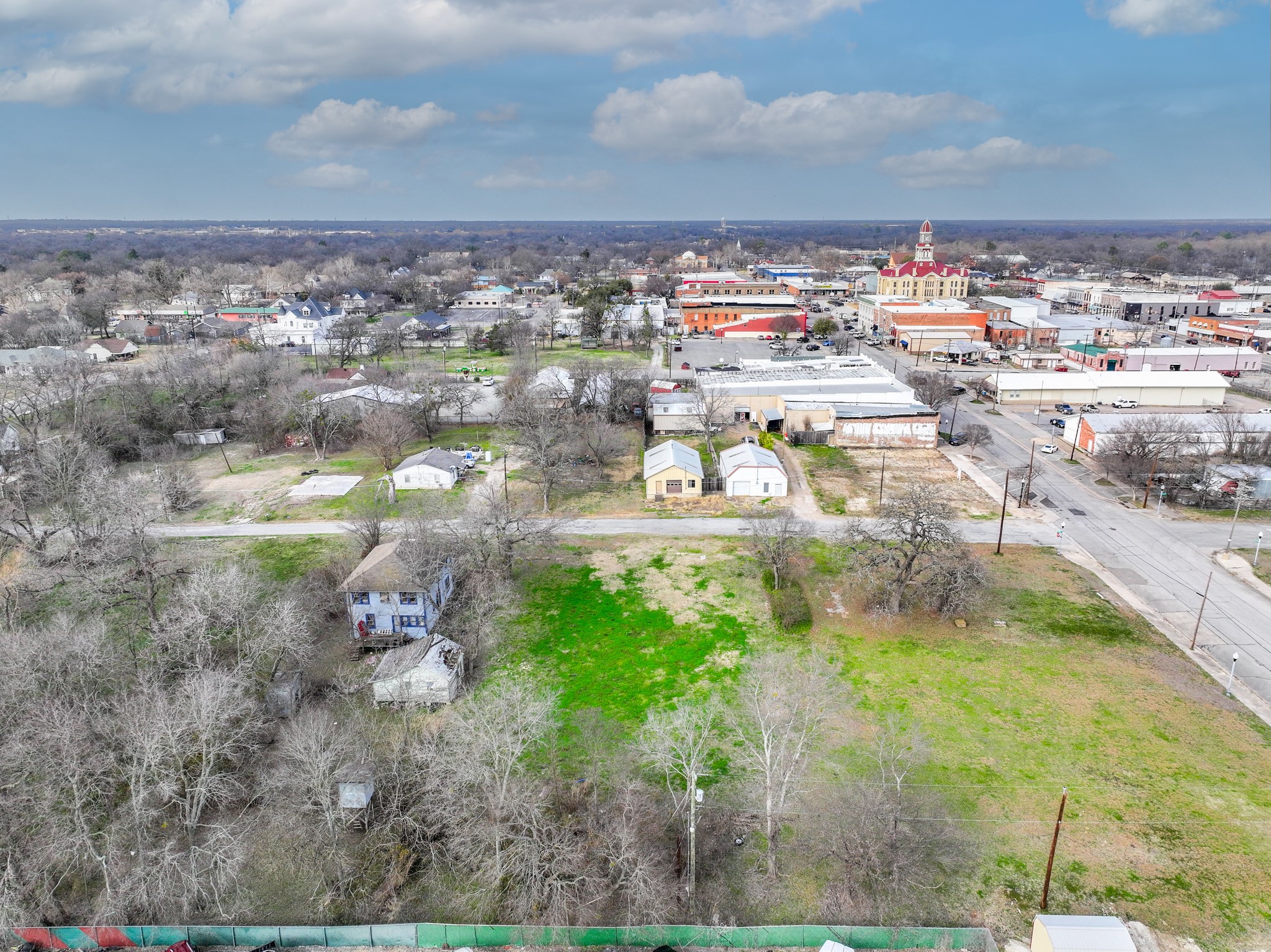 117 W 2nd Street Bonham TX 75418
