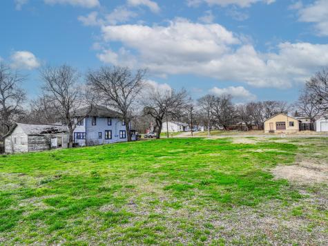117 W 2nd Street Bonham TX 75418