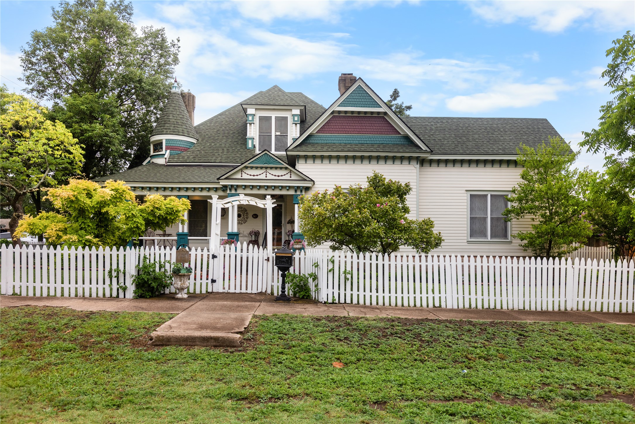 303 W Market Street Honey Grove TX 75446