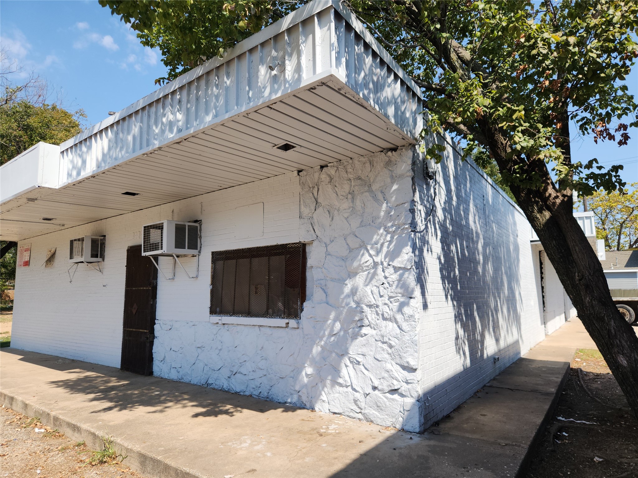 4118 Colonial Avenue Dallas TX 75215