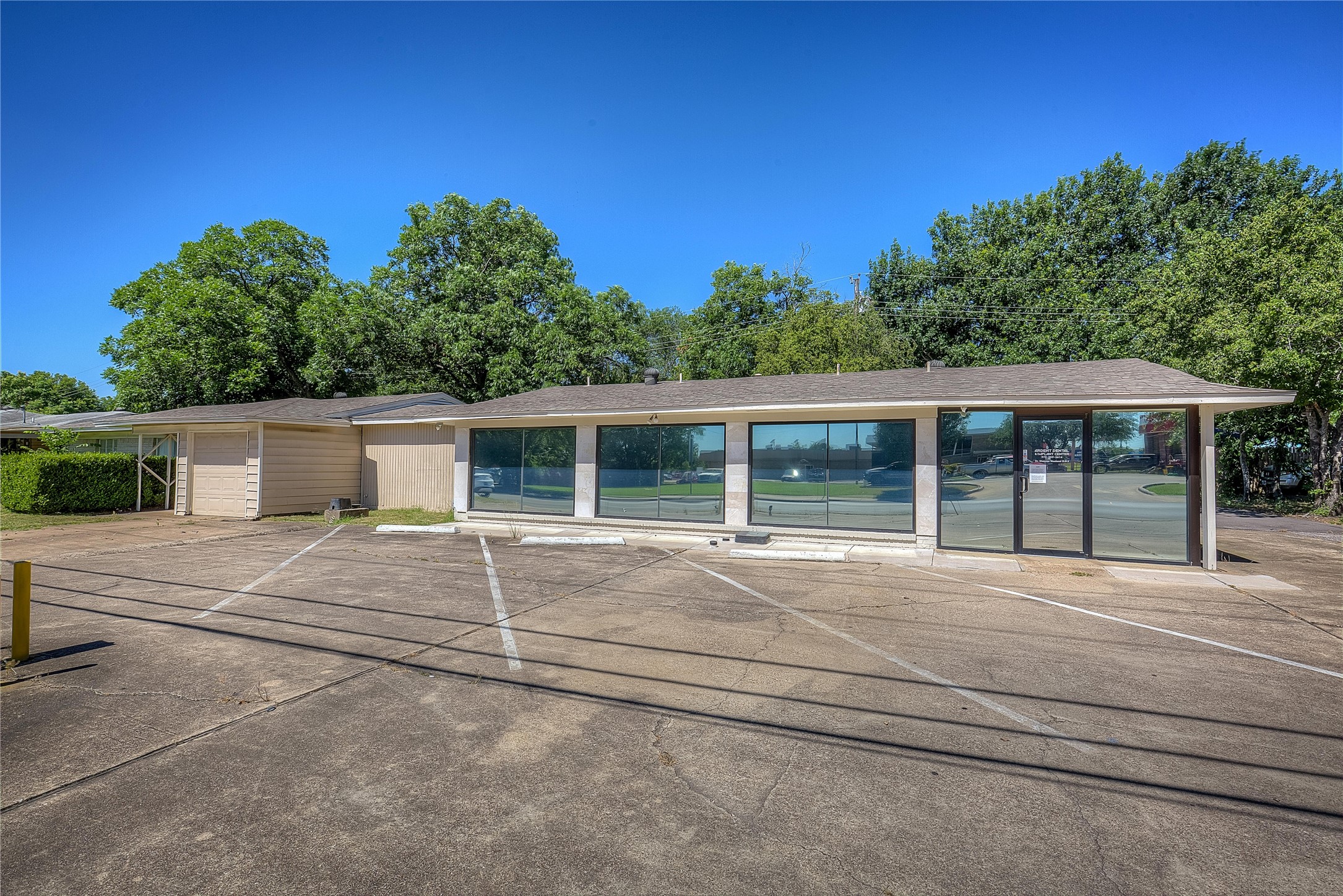 737 Irby Lane Irving TX 75061