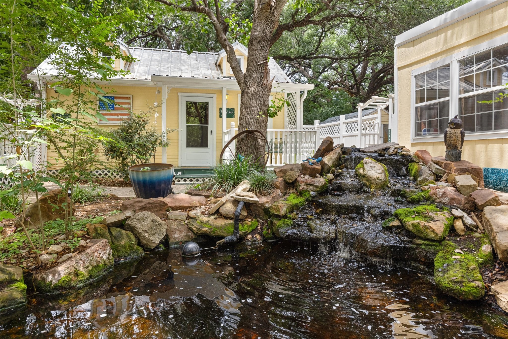 1002 W Pearl Street Granbury TX 76048
