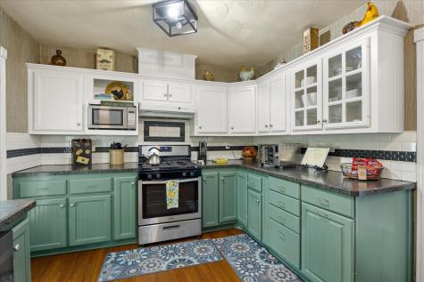 1002 W Pearl Street Granbury TX 76048
