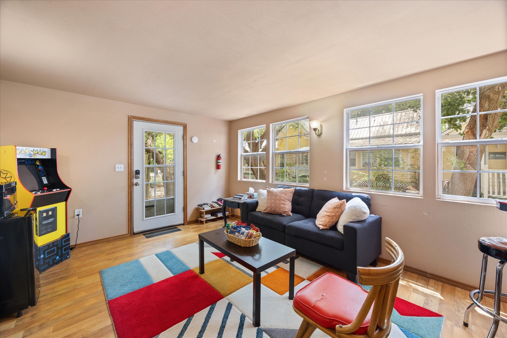 1002 W Pearl Street Granbury TX 76048