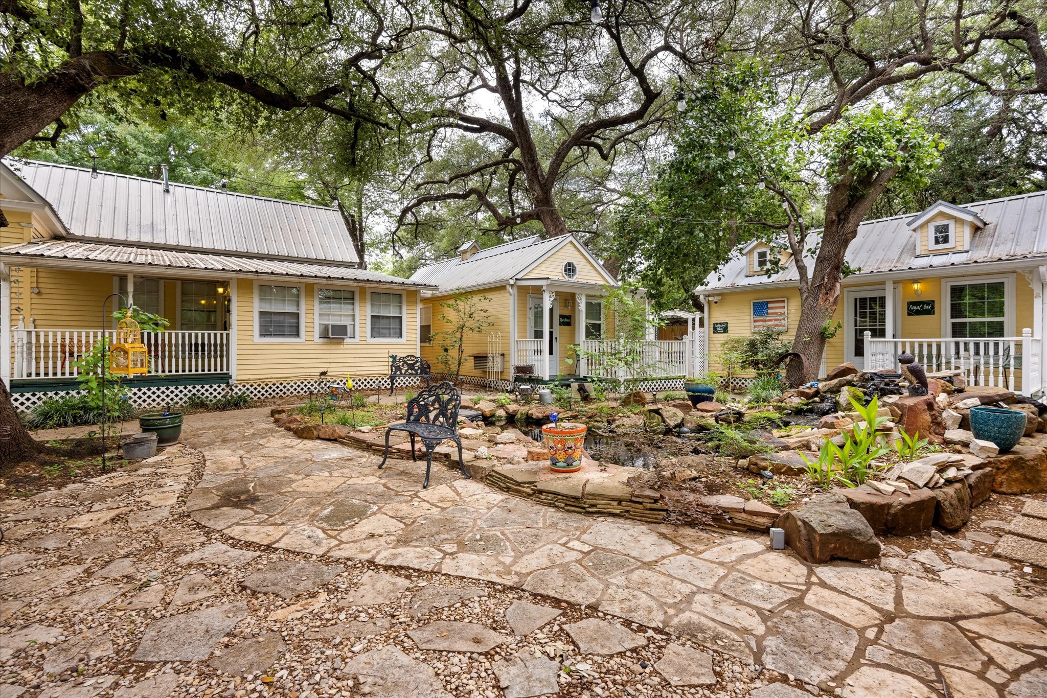 1002 W Pearl Street Granbury TX 76048
