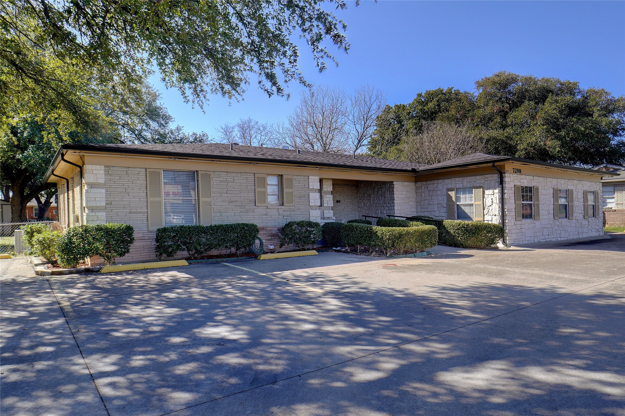 7298 Glenview Drive Richland Hills TX 76180