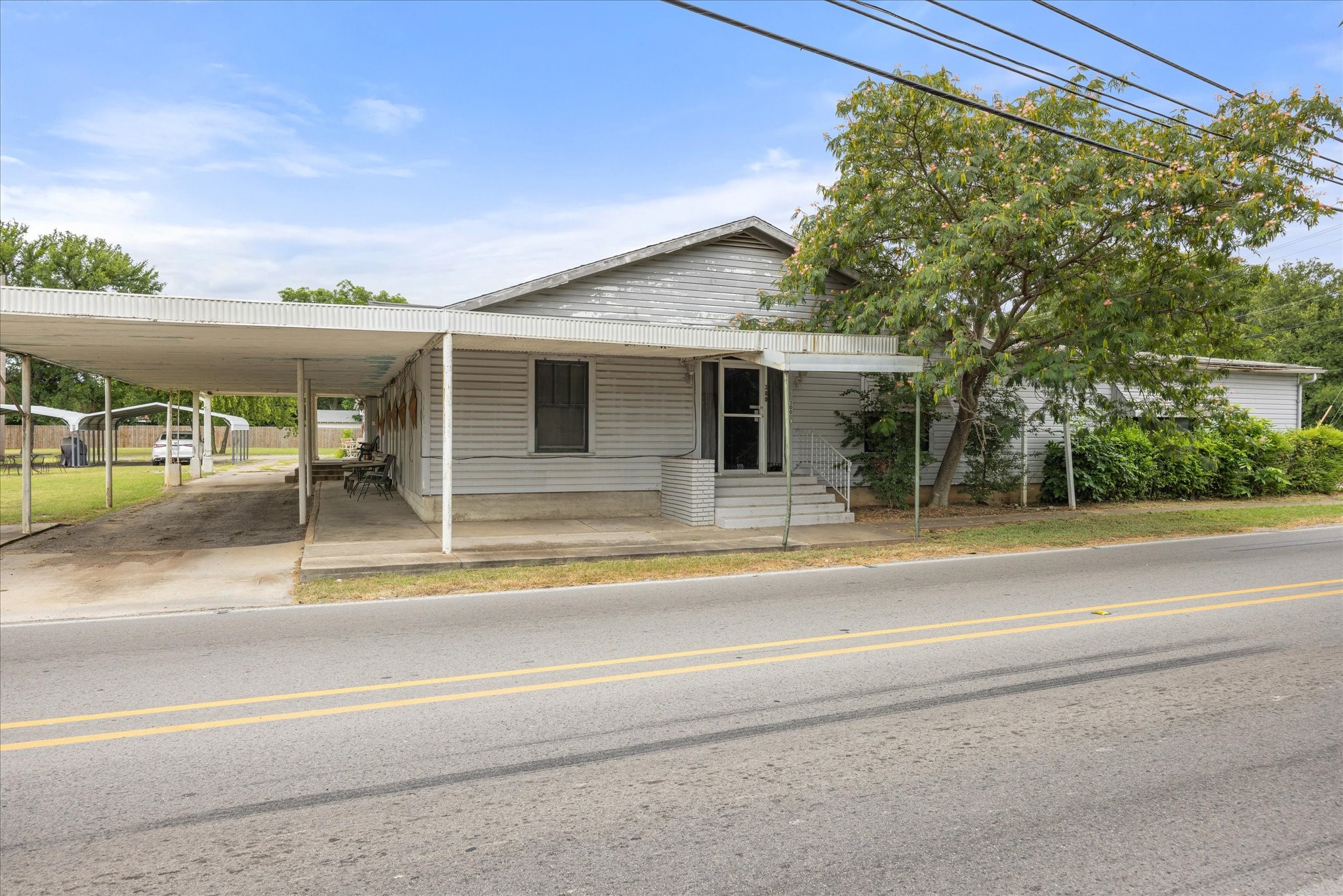 300 E Elm Street Glen Rose TX 76043
