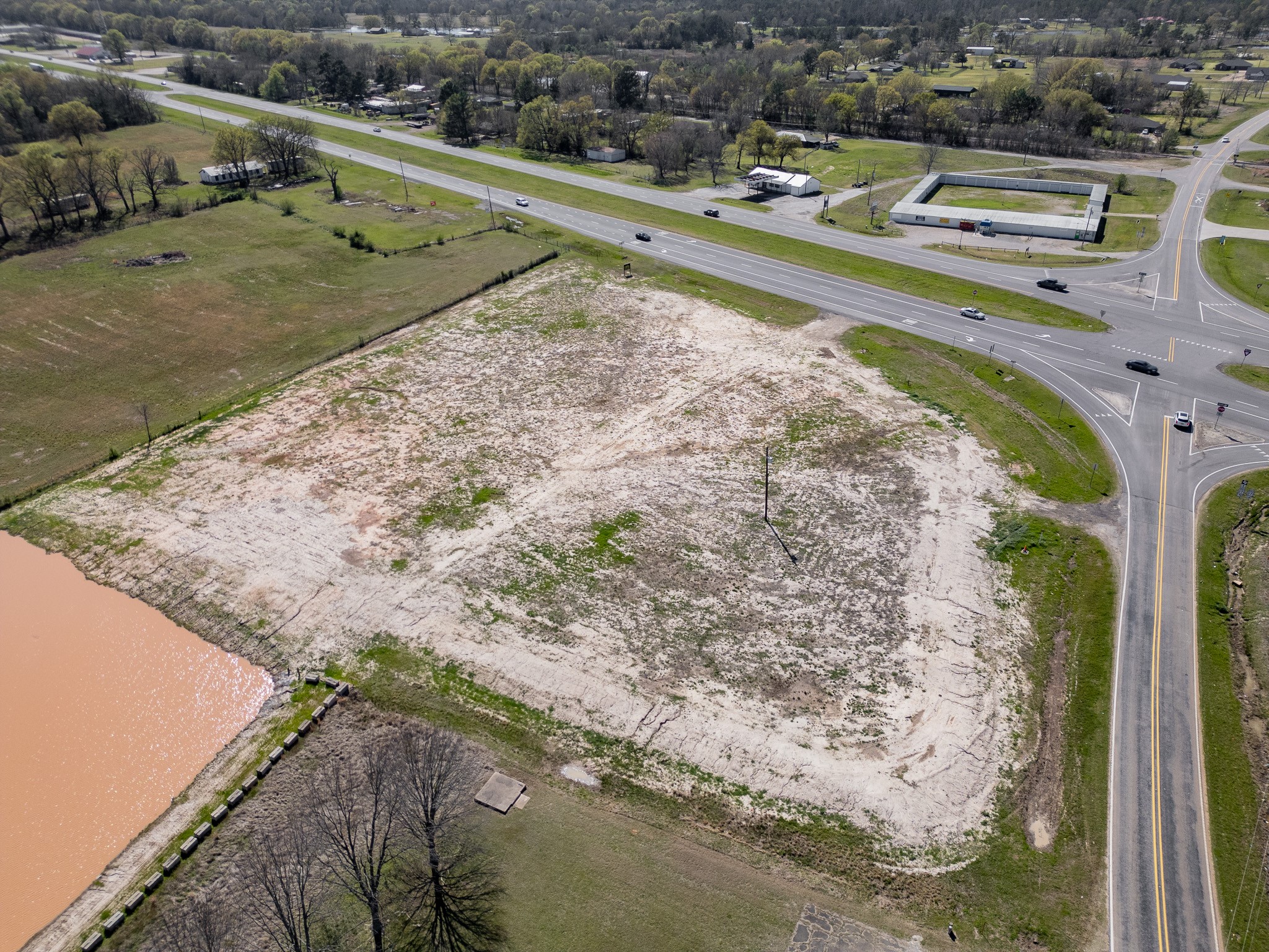 10670 Us Highway 271 Powderly TX 75473