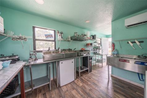 102 2nd Street Trent TX 79561