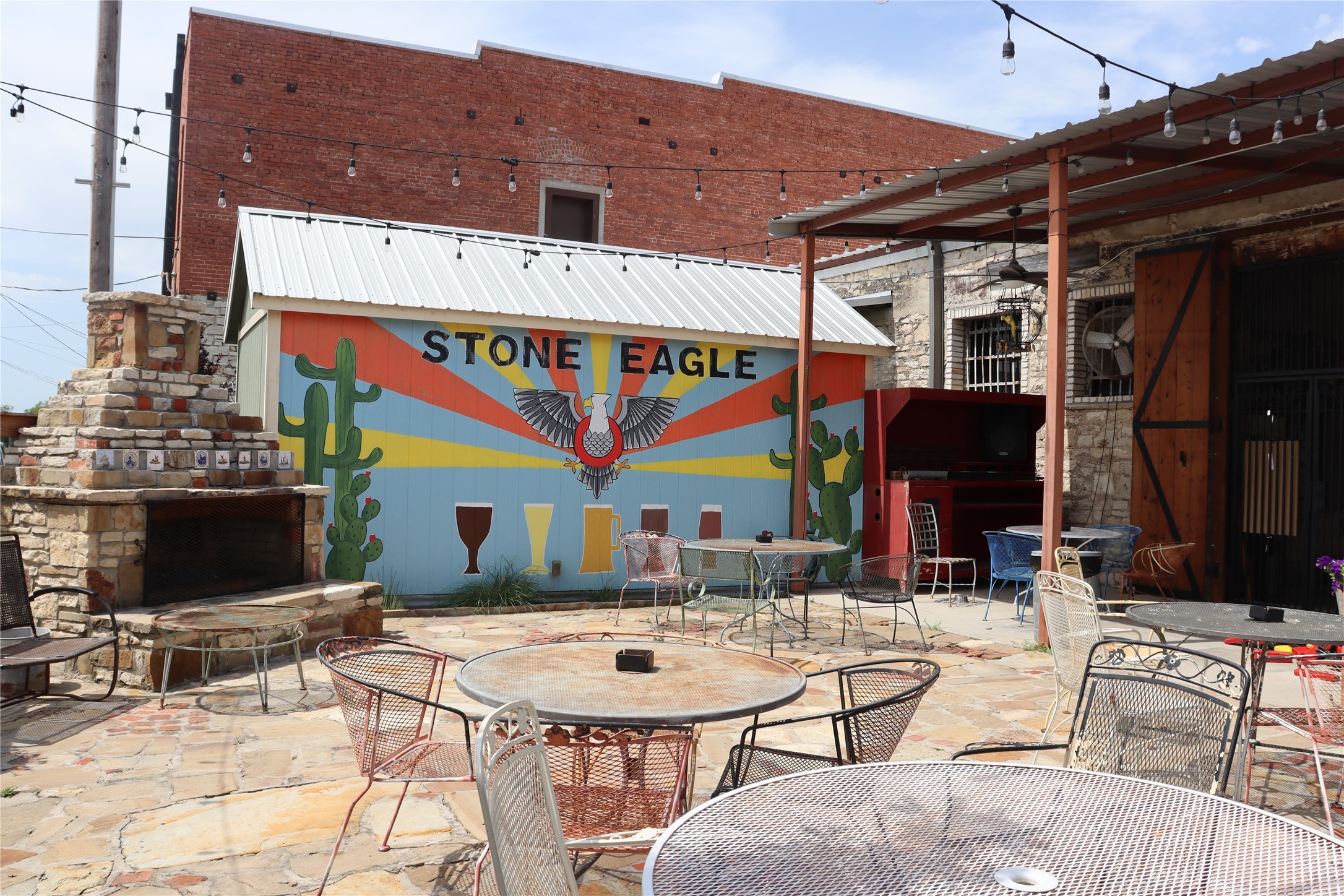 120/124 N Austin Street Comanche TX 76442