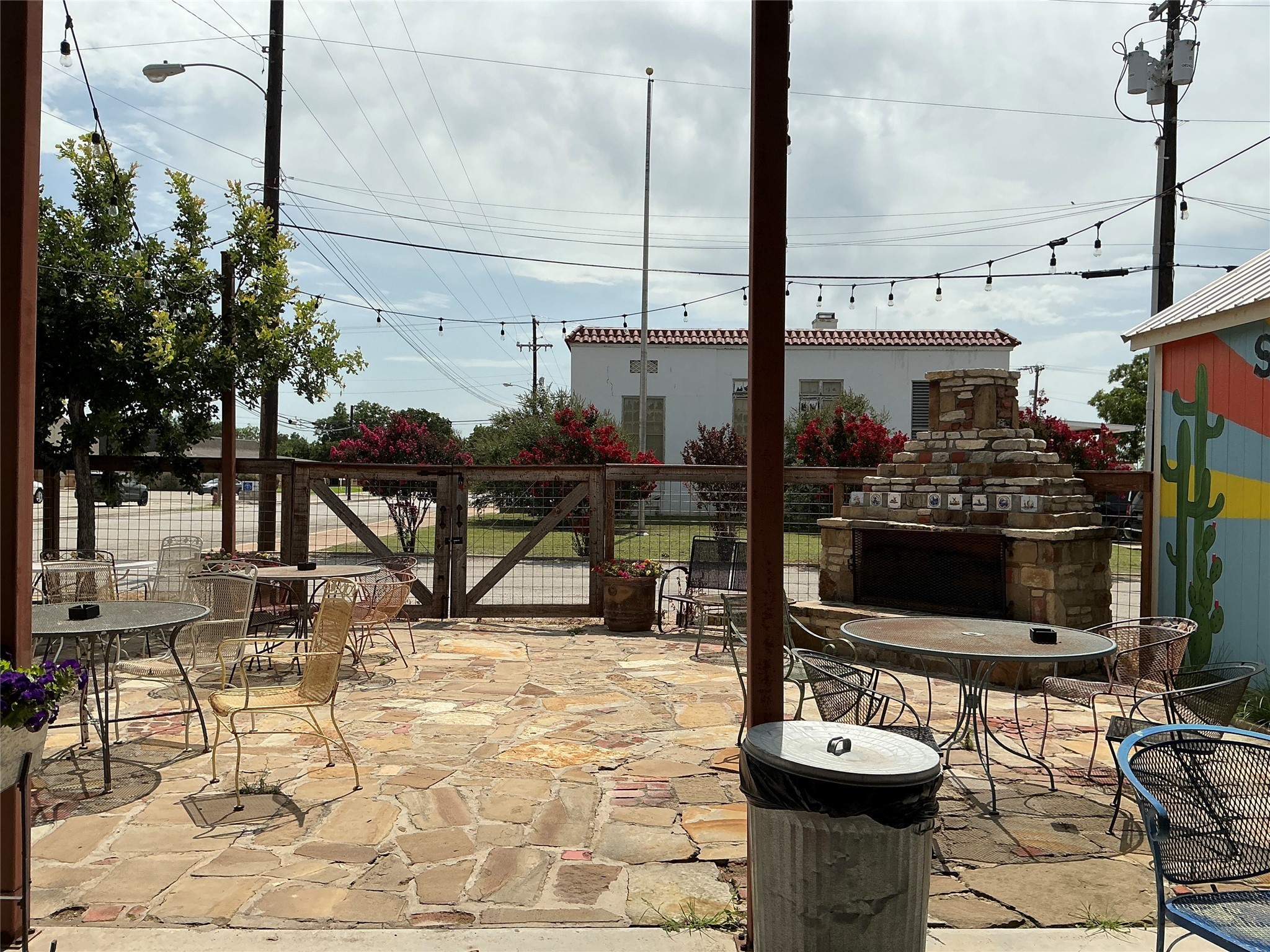 120/124 N Austin Street Comanche TX 76442