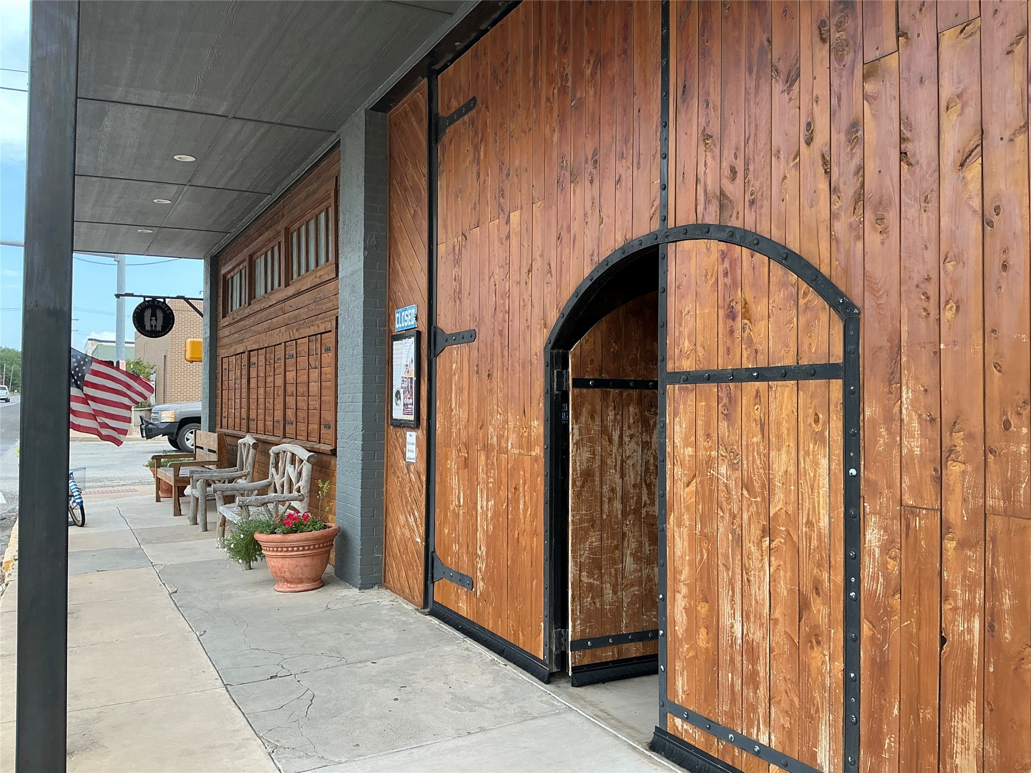 120/124 N Austin Street Comanche TX 76442