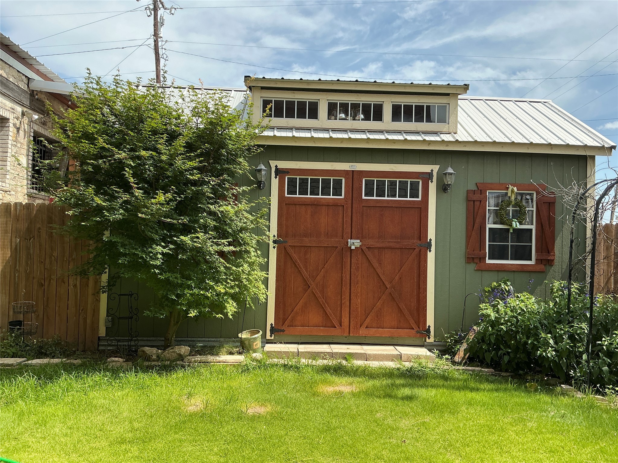 120/124 N Austin Street Comanche TX 76442