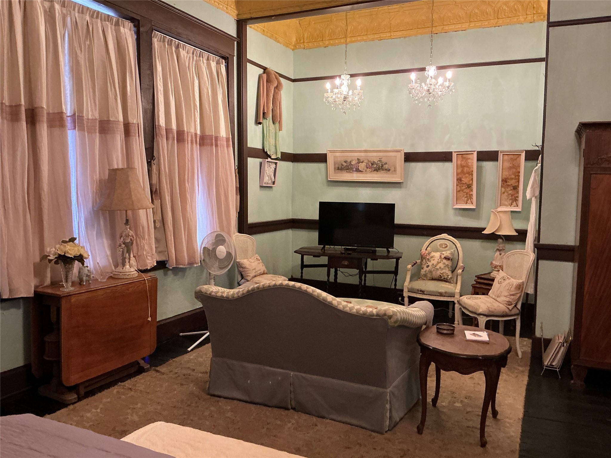 120/124 N Austin Street Comanche TX 76442