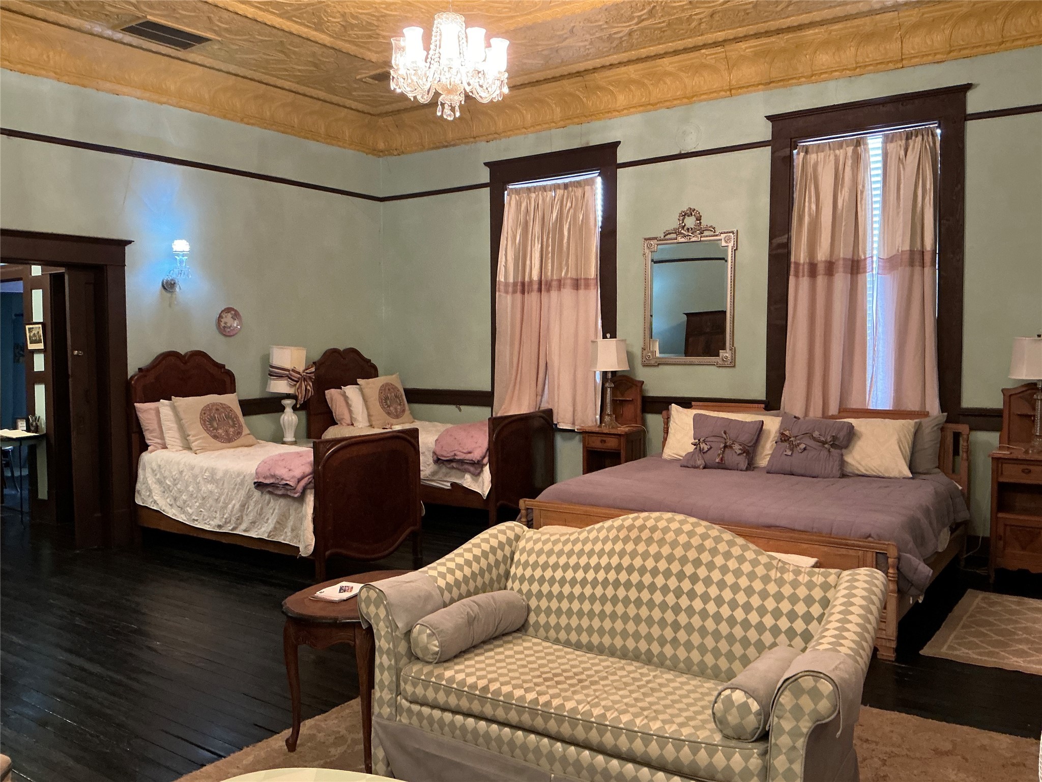 120/124 N Austin Street Comanche TX 76442