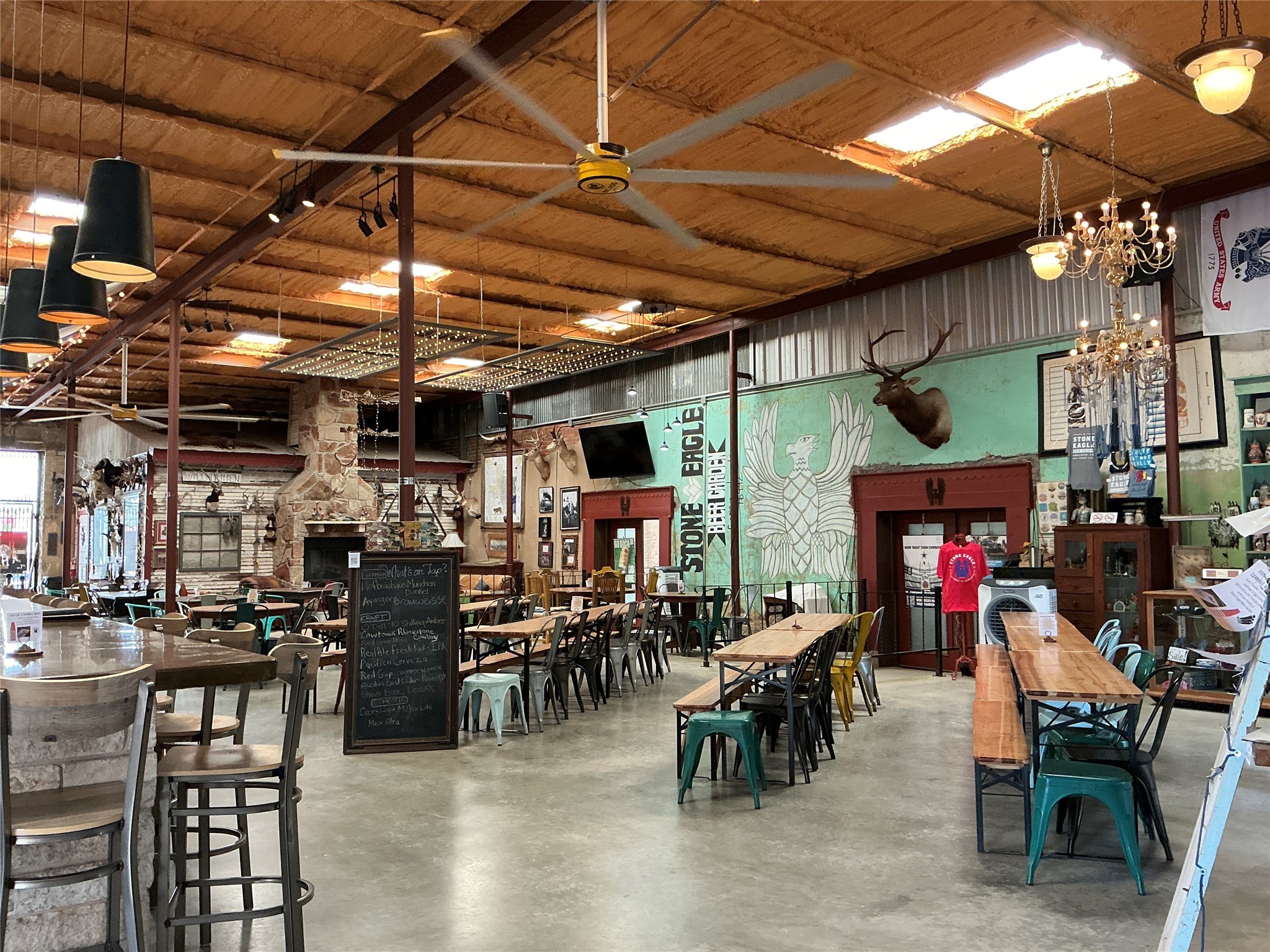 120/124 N Austin Street Comanche TX 76442