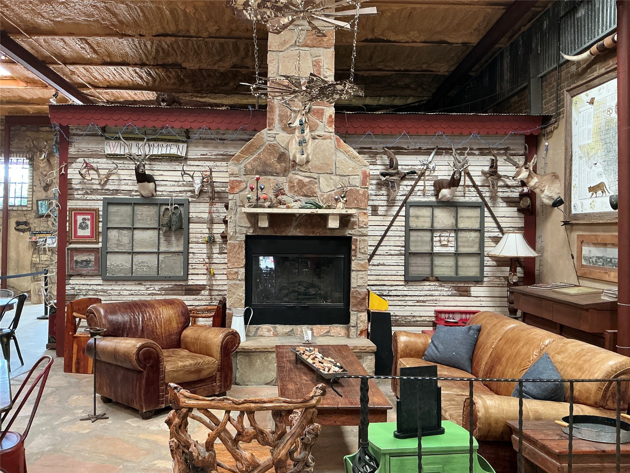 120/124 N Austin Street Comanche TX 76442