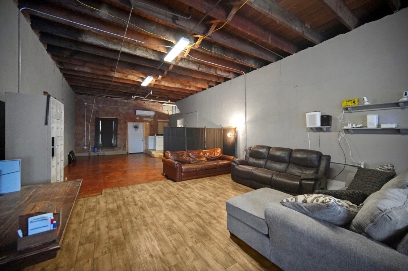 109 E Dempsey Street Bryson TX 76427